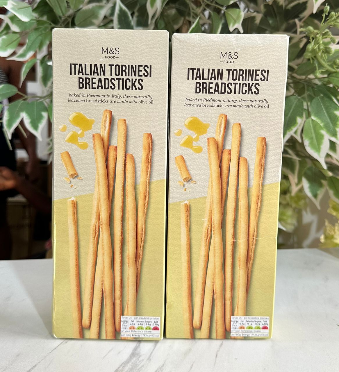 m&s italian torinesi breadsticks